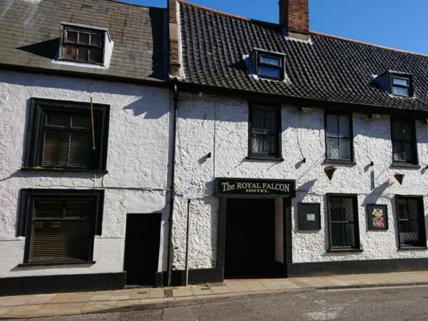 Beste Sportsbars in Norfolk - The Royal Falcon Hotel
