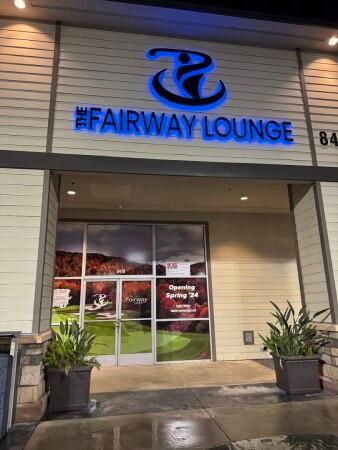 Best Sports Bars in Fresno - The Fairway Lounge