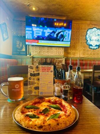 Beste Sportsbars in Baldock - Old White Horse Baldock