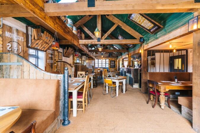 Beste Sportsbars in Baldock - Old White Horse Baldock