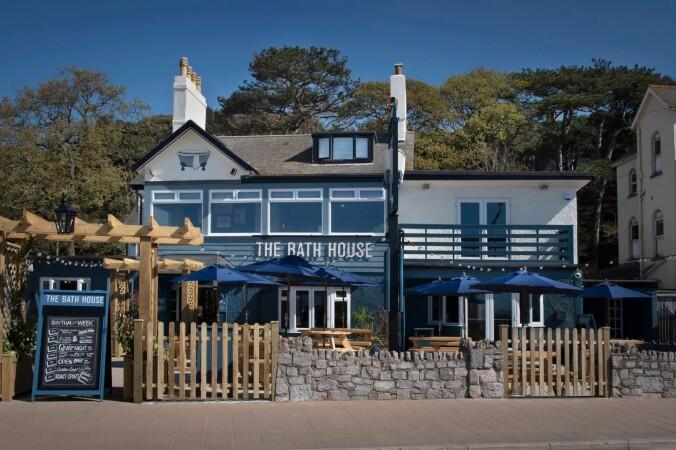 Best Sports Bars in Exmouth - Bath House