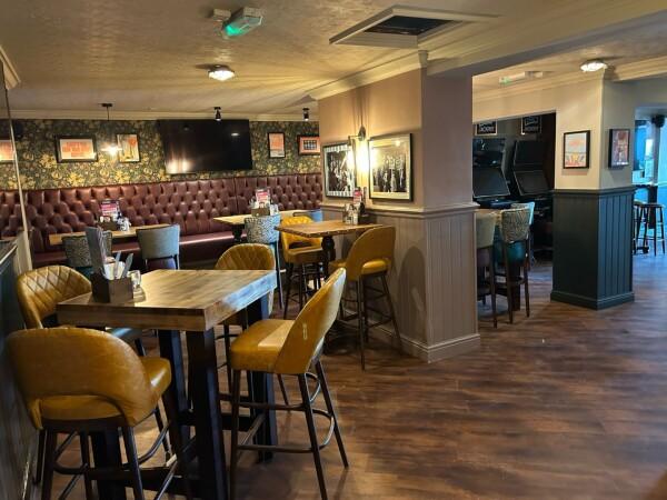 Best Sports Bars in Exmouth - Bath House