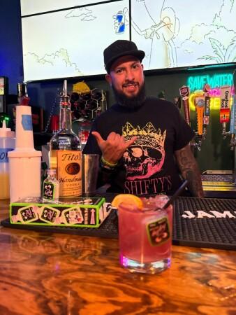 Best Sports Bars in El Paso - Shifty's Dive