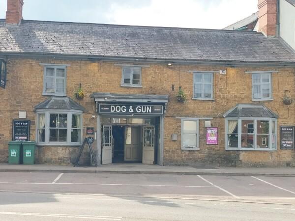 Best Sports Bars in Banbury - Dog and Gun