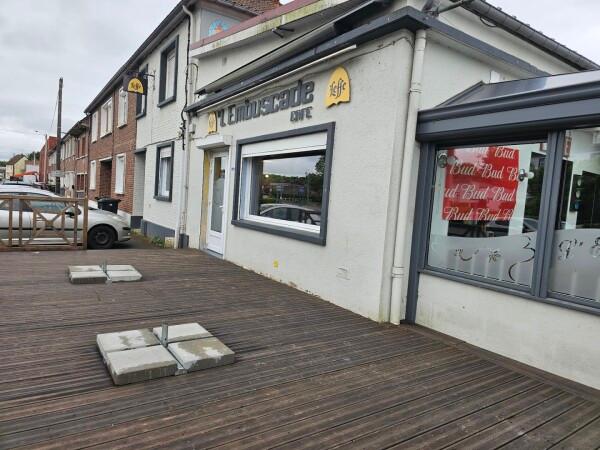 Beste Sportsbars in Saint-Pol-Sur-Ternoise - L'Embuscade Cafe