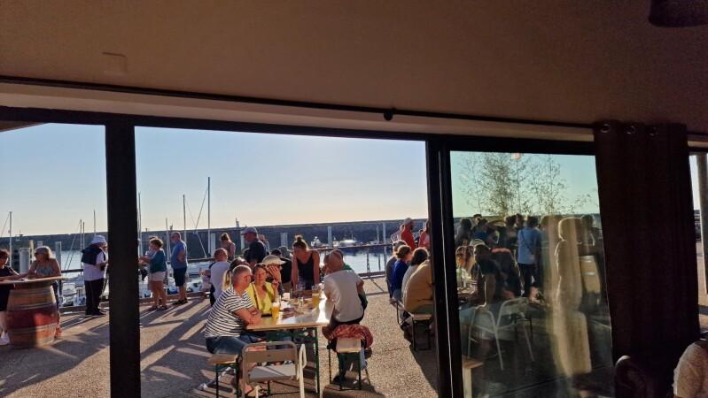 Best Sports Bars in Tréauville - La mer à boire