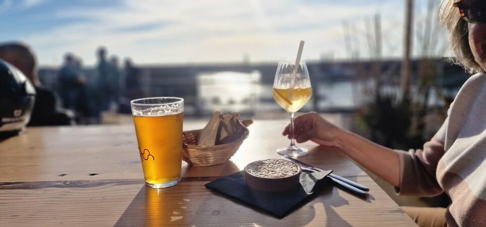 Best Sports Bars in Tréauville - La mer à boire