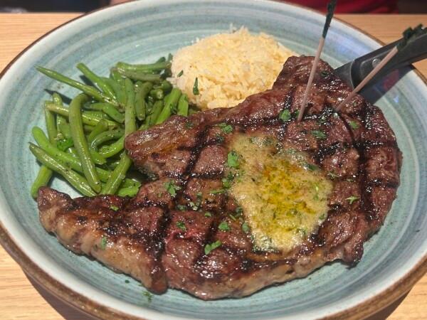 Best Sports Bars in Honolulu - Dave & Buster's @ Ala Moana, HI