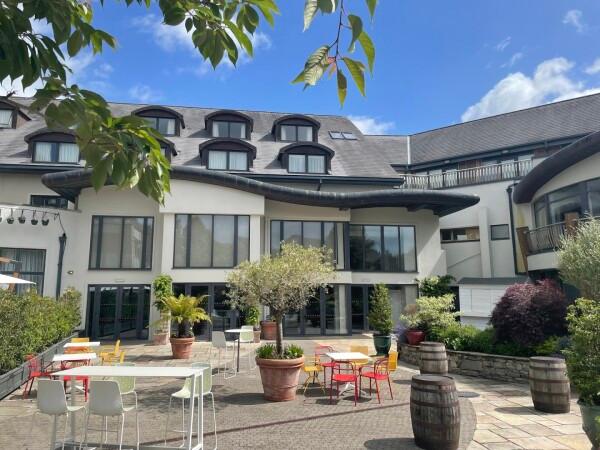 Best Sports Bars in Kildare - Osprey Hotel