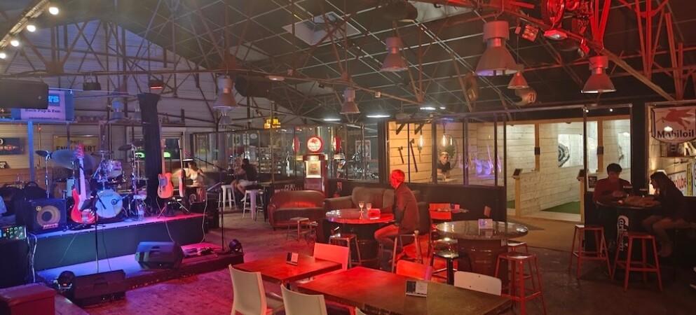 Best Sports Bars in Saint-raphaël - L'Usine concept store