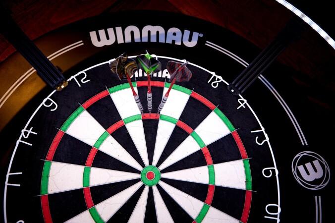 Best Sports Bars in Rochdale - Crown & Shuttle