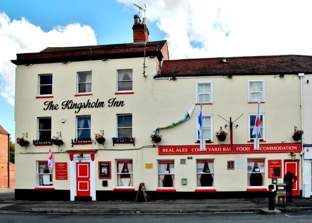 Best Sports Bars in Gloucester - Kingsholme Inn