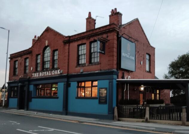 Best Sports Bars in Wakefield - Royal Oak Inn