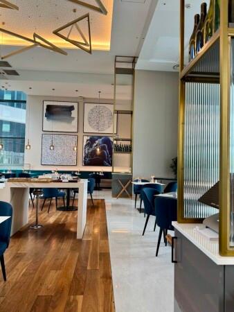 Best Sports Bars in Nice - La table des sud