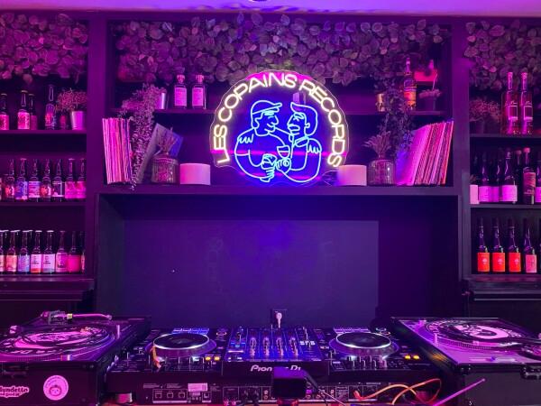 Best Sports Bars in Aix-en-provence - Chez les copains