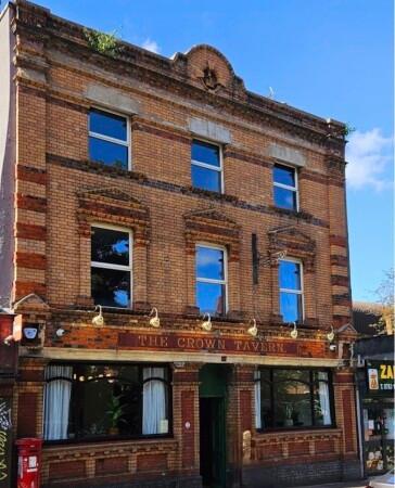 Best Sports Bars in Bristol - The Crown Tavern
