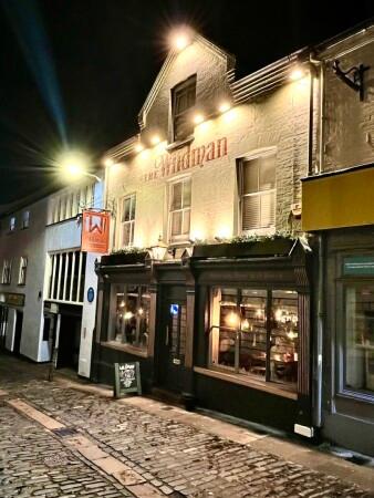 Best Sports Bars in Norfolk - Wild Man