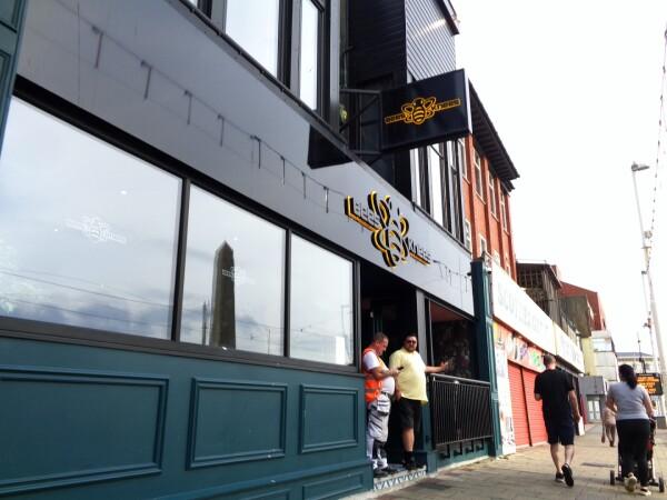 Best Sports Bars in Blackpool - Bees Knees
