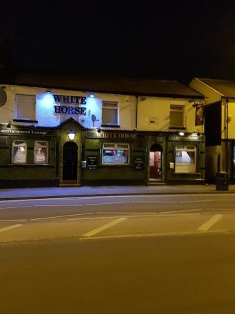 Best Sports Bars in Tameside - The White Horse Inn