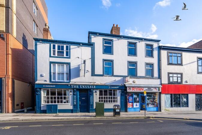 Best Sports Bars in Wigan - The Ukulele