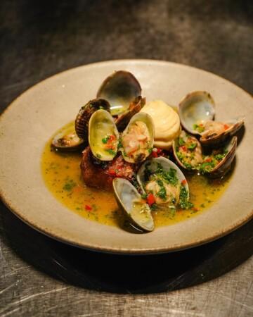 Best Sports Bars in London - Daffodil Mulligan