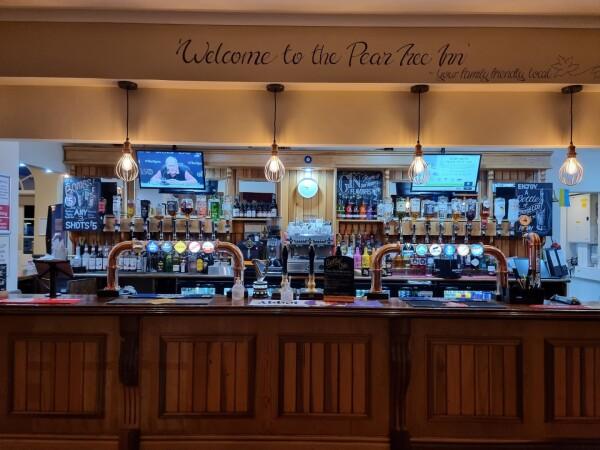 Best Sports Bars in Welwyn Garden City - Pear Tree Inn