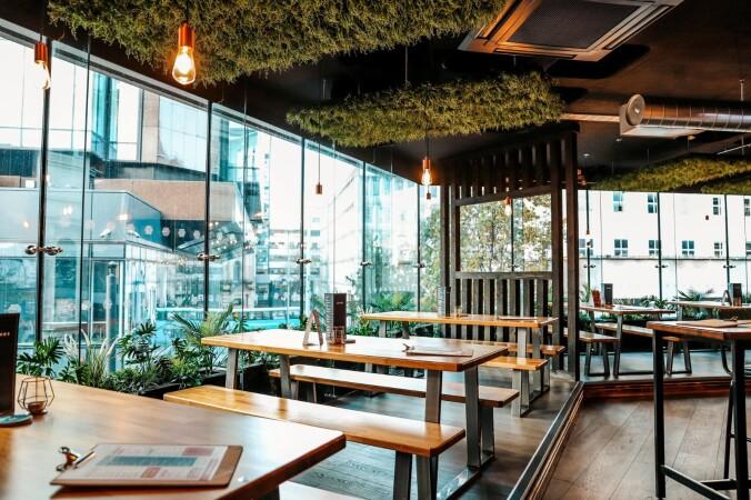 Best Sports Bars in Leeds - Pinnacle Sports & Games