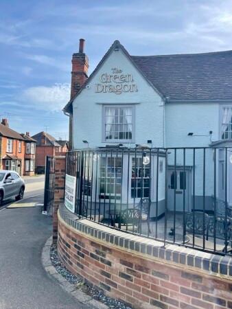 Best Sports Bars in Chelmsford - The Green Dragon