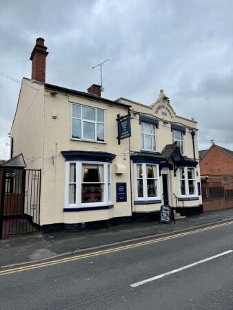 Best Sports Bars in Dudley - Queens Head Enville Street
