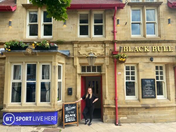 Best Sports Bars in Wakefield - Black Bull