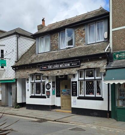 Best Sports Bars in Torbay - Lord Nelson
