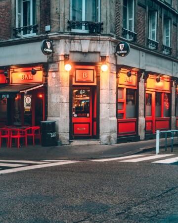 Best Sports Bars in Rouen - Le Broker