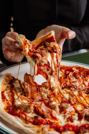 Best Sports Bars in Dakabin - Dakabin Hotel