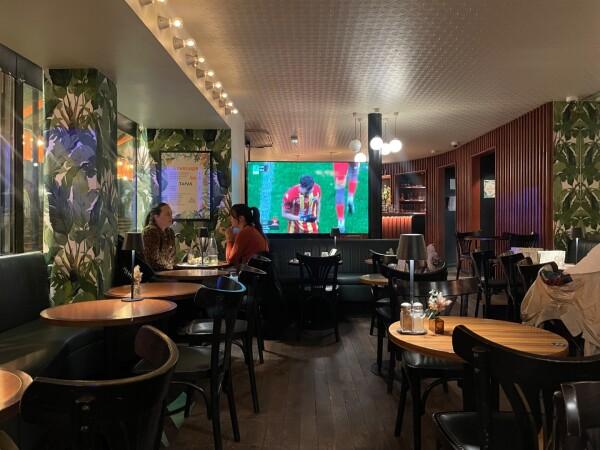 Beste Sportsbars in Paris - Feria Café