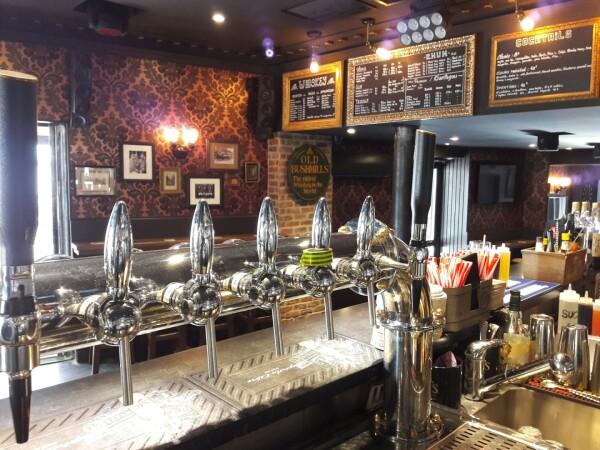 Best Sports Bars in Cannes - Barrel pub