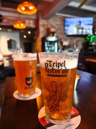 Best Sports Bars in Cannes - Lucky you saloon