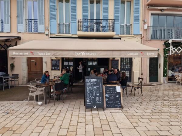 Best Sports Bars in Cannes - Lucky you saloon
