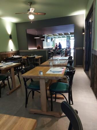 Best Sports Bars in Sallanches - Le Saint-Roch Bar