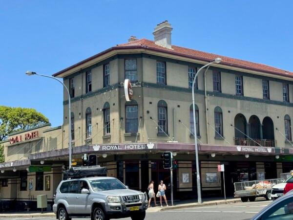 Best Sports Bars in Bondi - Royal Bondi