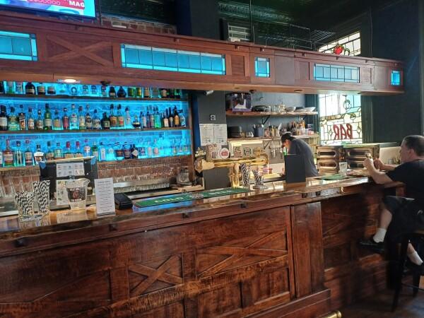 Best Sports Bars in Melbourne - Exford Hotel