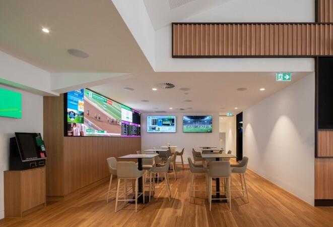 Best Sports Bars in Broadbeach - Club Broadbeach