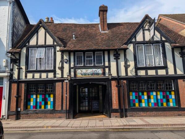 Best Sports Bars in Salisbury - The Coach & Horses