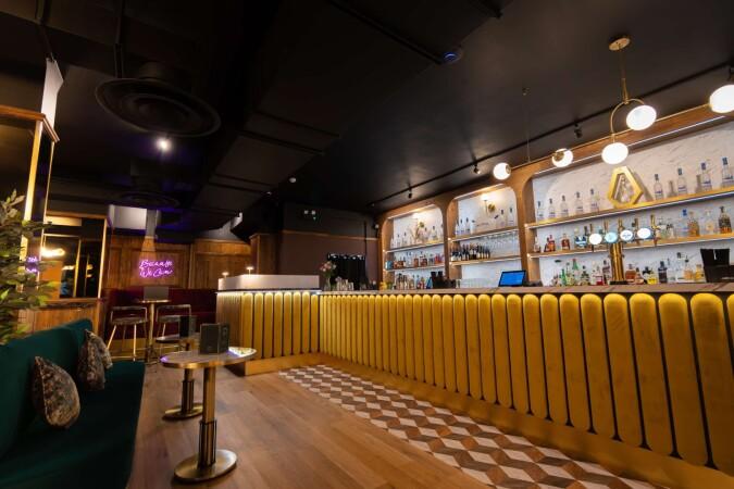 Best Sports Bars in London - The 1 Bar