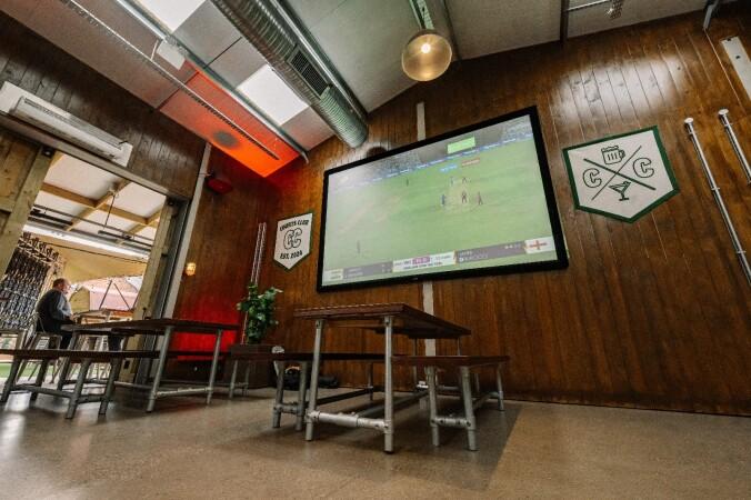 Best Sports Bars in Manchester - Courts Club