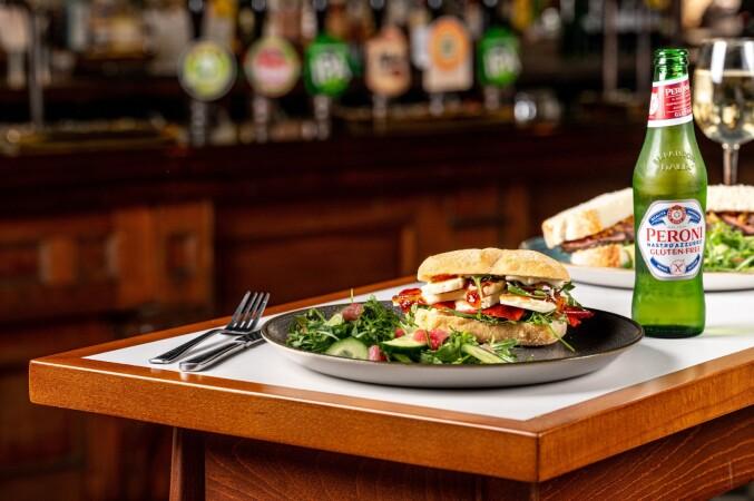 Beste Sportsbars in Cambridge - Bath House (Cambridge)