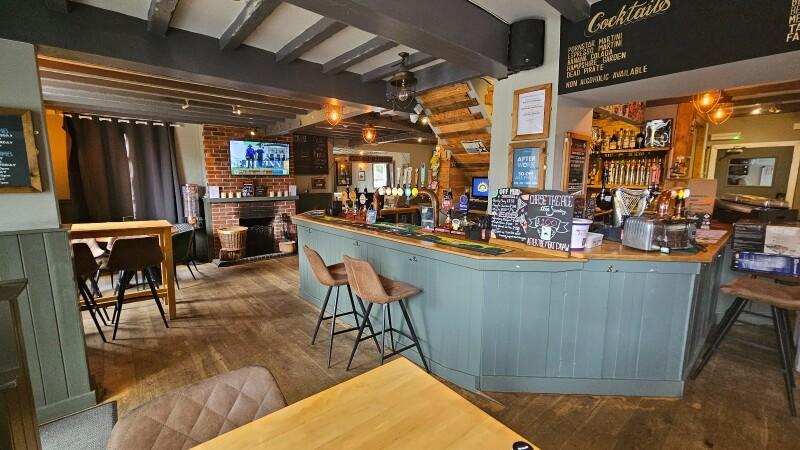 Best Sports Bars in Winchester - Rising Sun