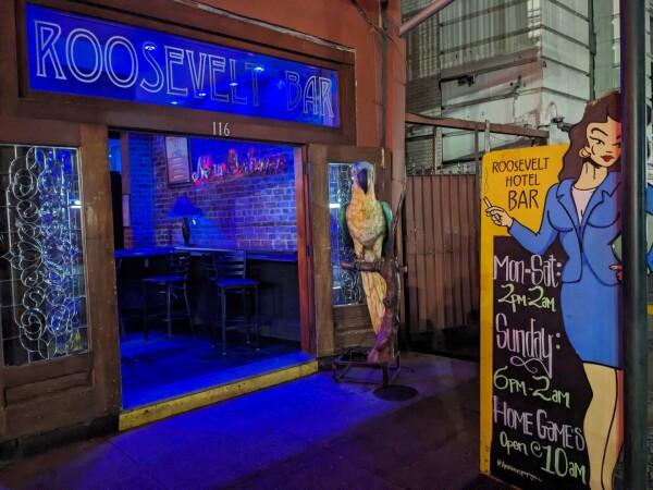 Best Sports Bars in New Orleans - Roosevelt Hotel Bar