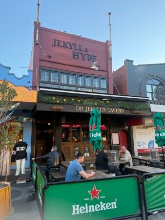 Best Sports Bars in St Kilda - Jekyll & Hyde