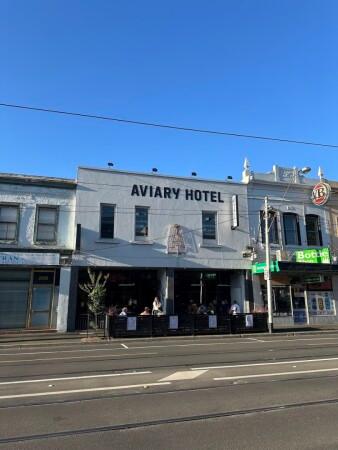 Best Sports Bars in Abbotsford - Aviary Hotel