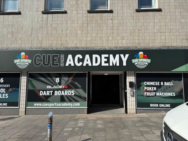 Best Sports Bars in Torquay - Cue Sports Academy